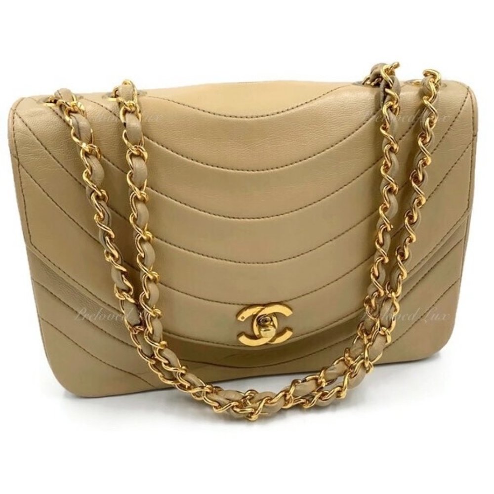 Authentic CHANEL Lambskin Vintage Small Flap Bag Beige / Gold Hardware